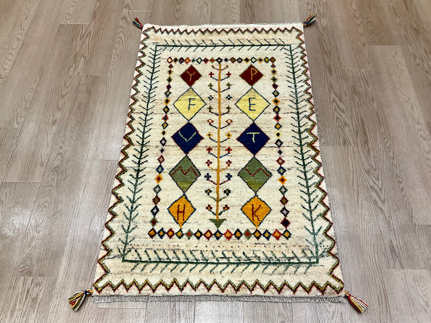 ギャッベ 130cm x 80cm RD16211