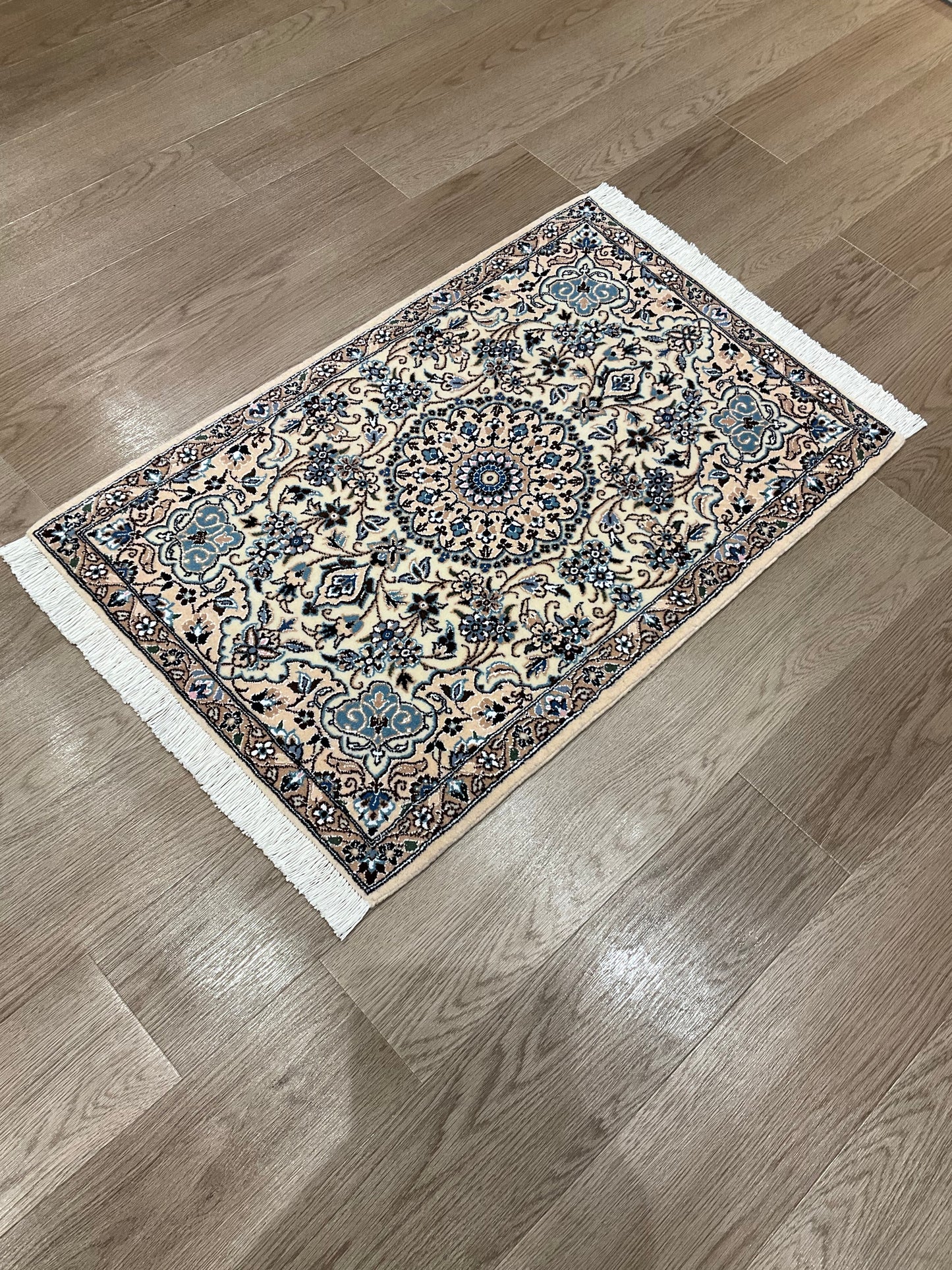 ナイン 95cm x 62cm NT16190