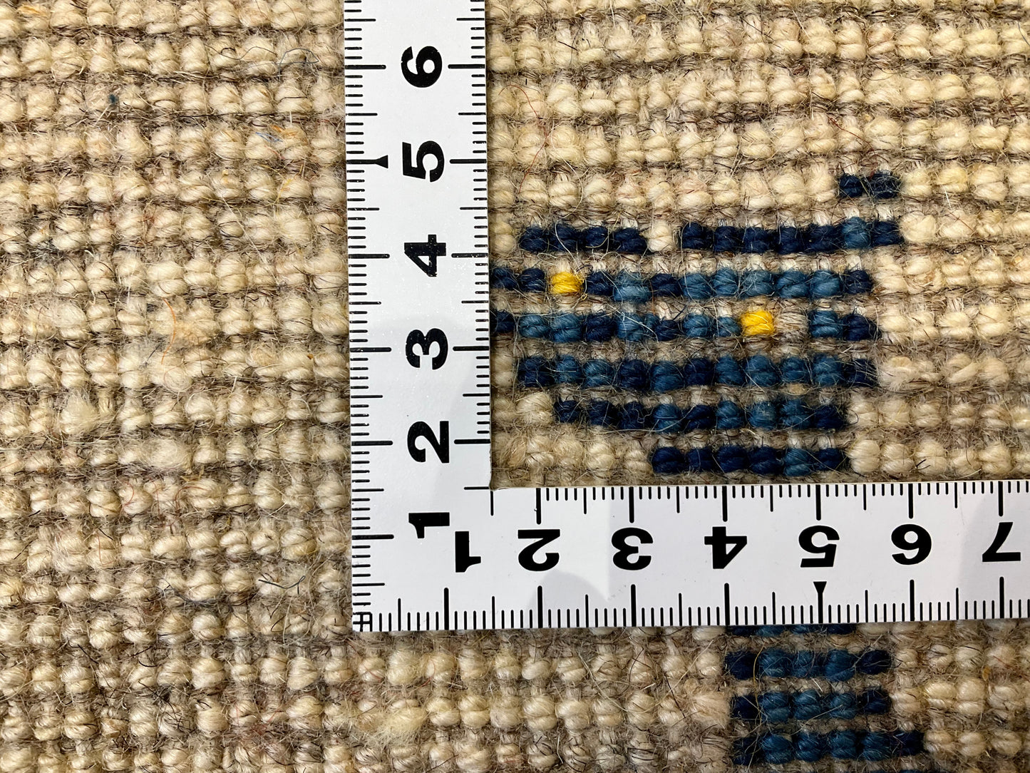 ギャッベ 41cm x 39cm AJ22589