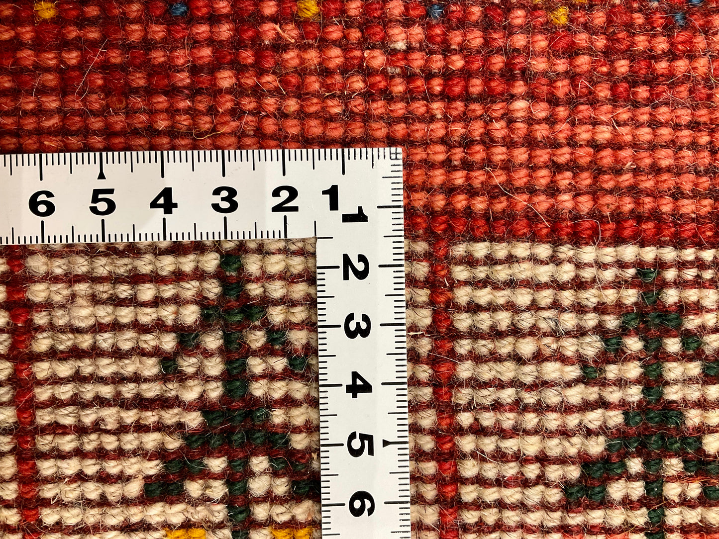 ギャッベ 42cm x 41cm AJ27271