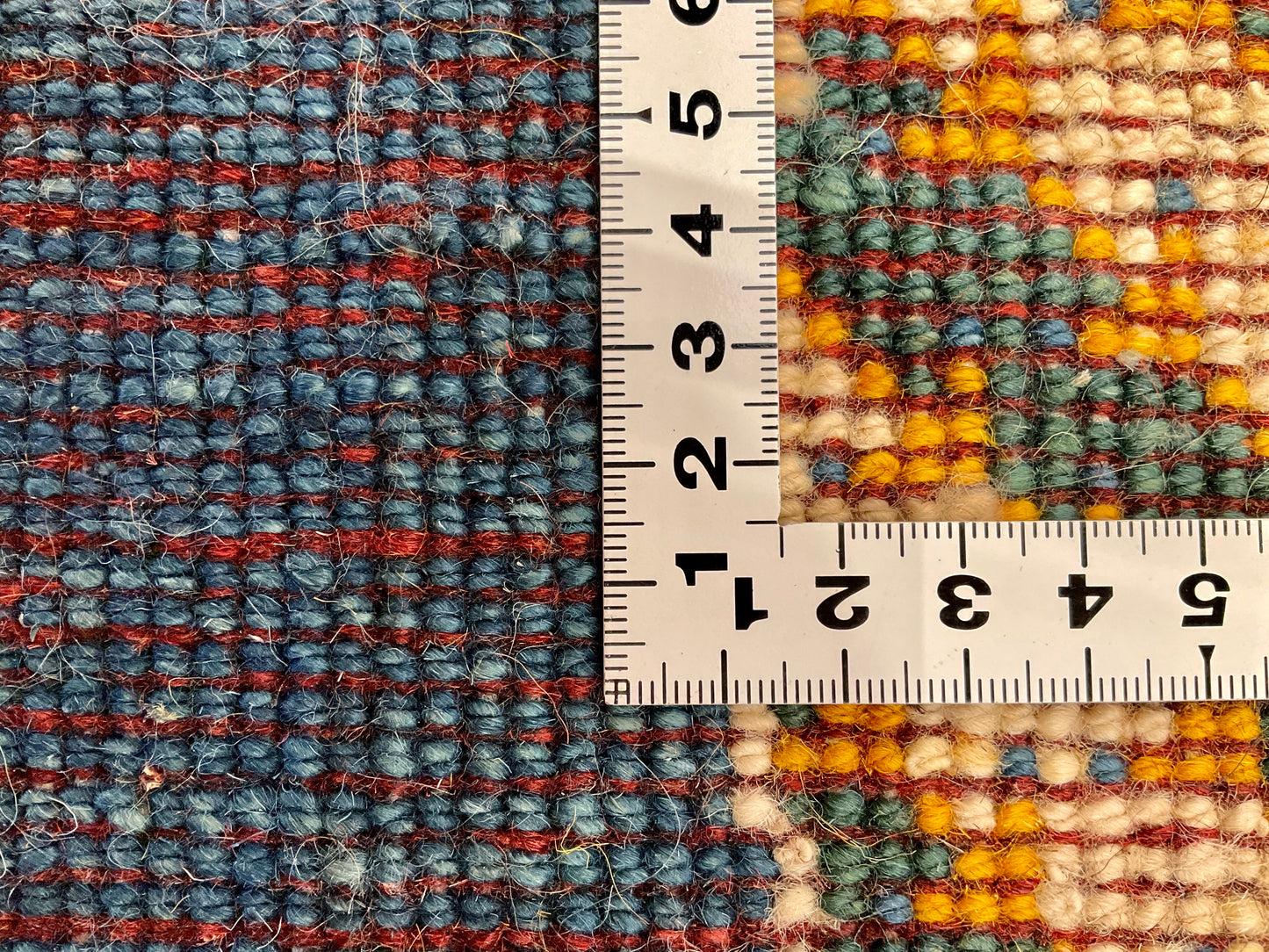 ギャッベ 43cm x 40cm AJ22169