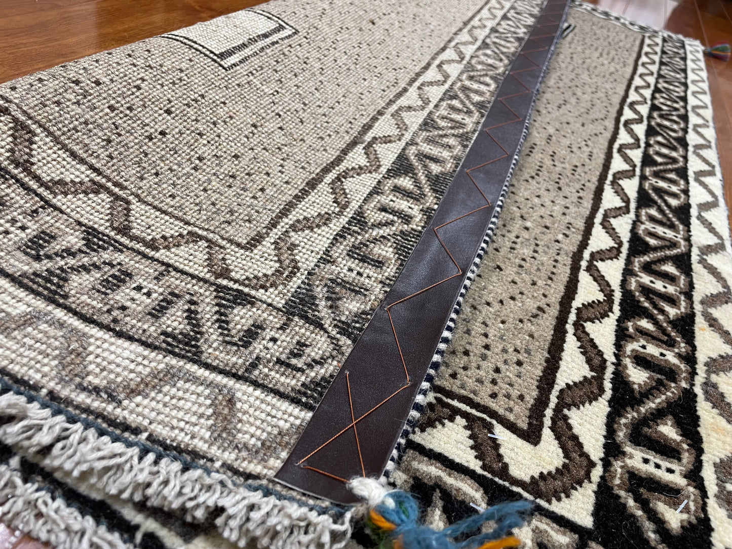 【オンライン限定】ギャッベ アマレバフト 140cm x 82cm RJ12418