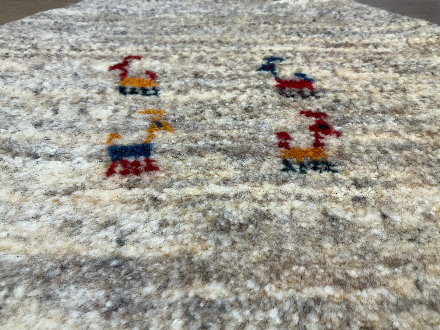 ギャッベ 42cm x 41cm T4456