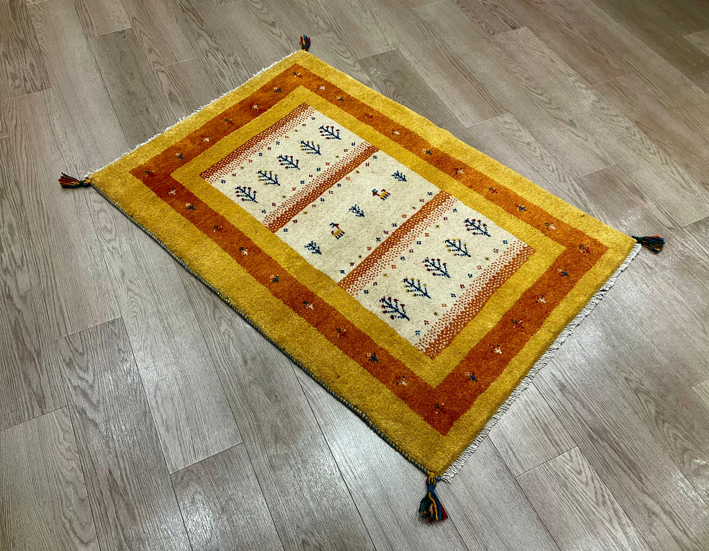 ギャッベ 120cm x 83cm RJ10415