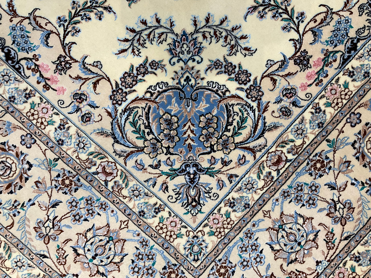 ナインシシラ ハビビアン工房 300cm x 200cm NT13671