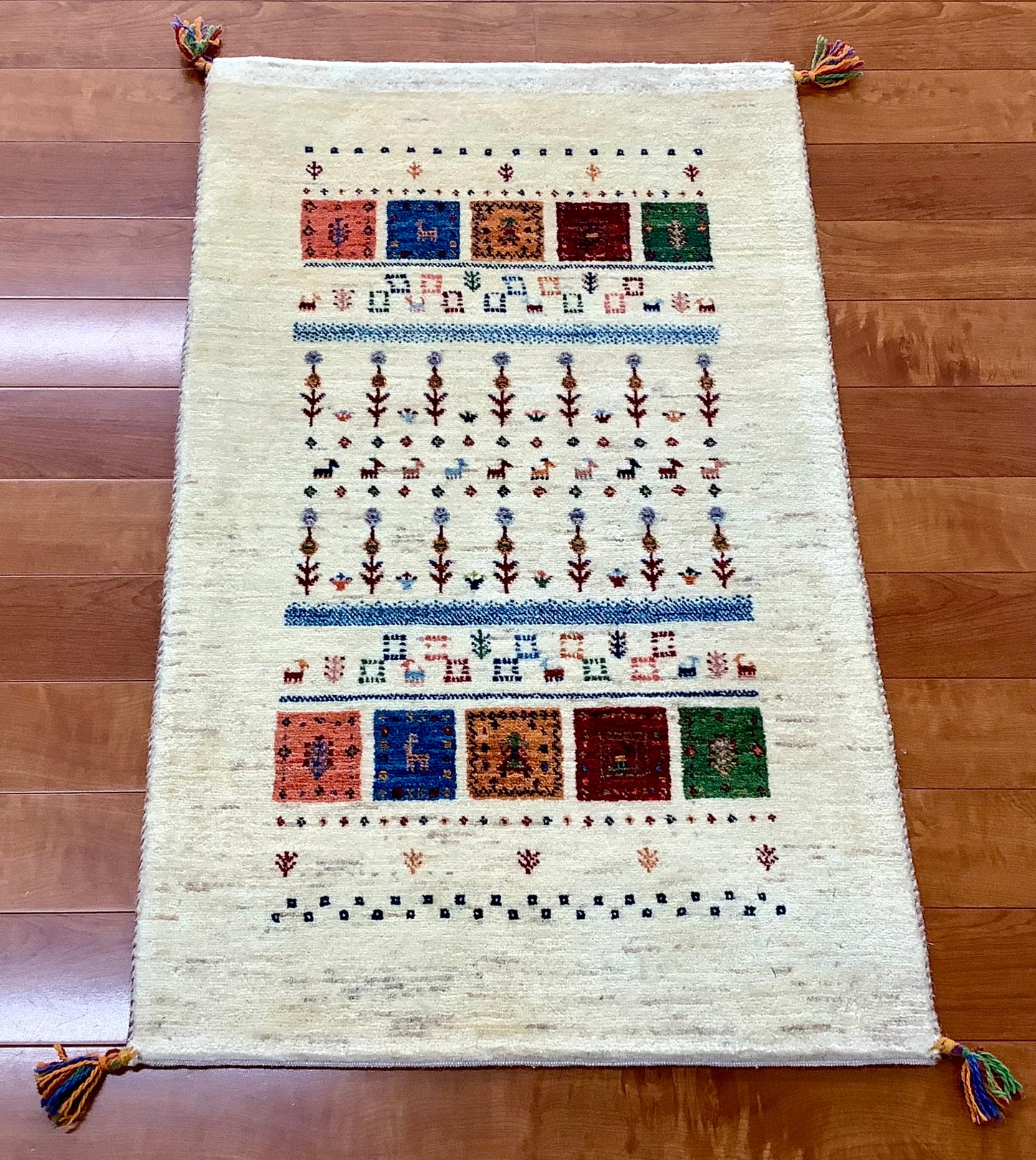 【オンライン限定】カシュクリ 102cm x 63cm RJ8410