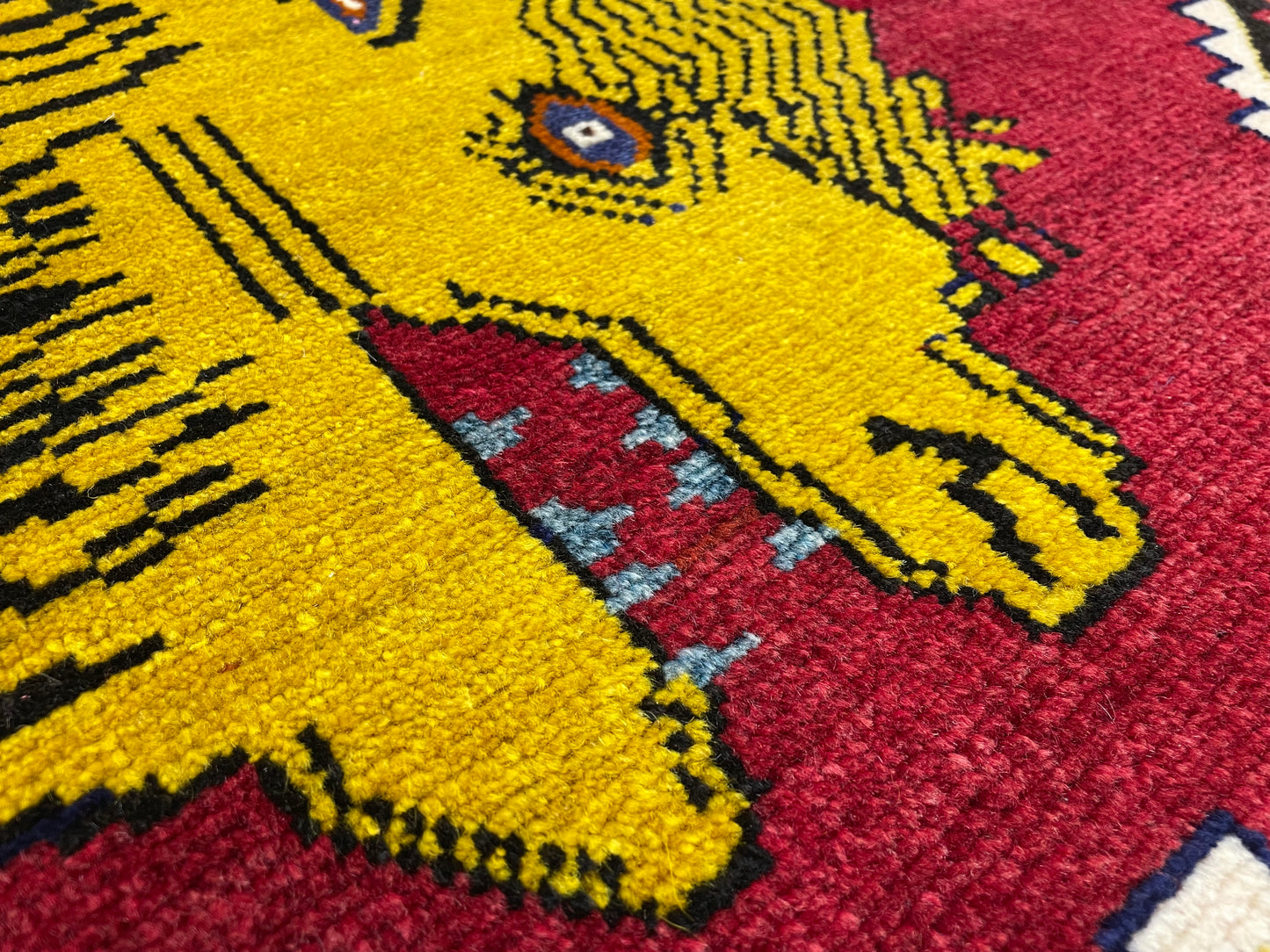 【オンライン限定】シラーズ 152cm x 98cm RJ996