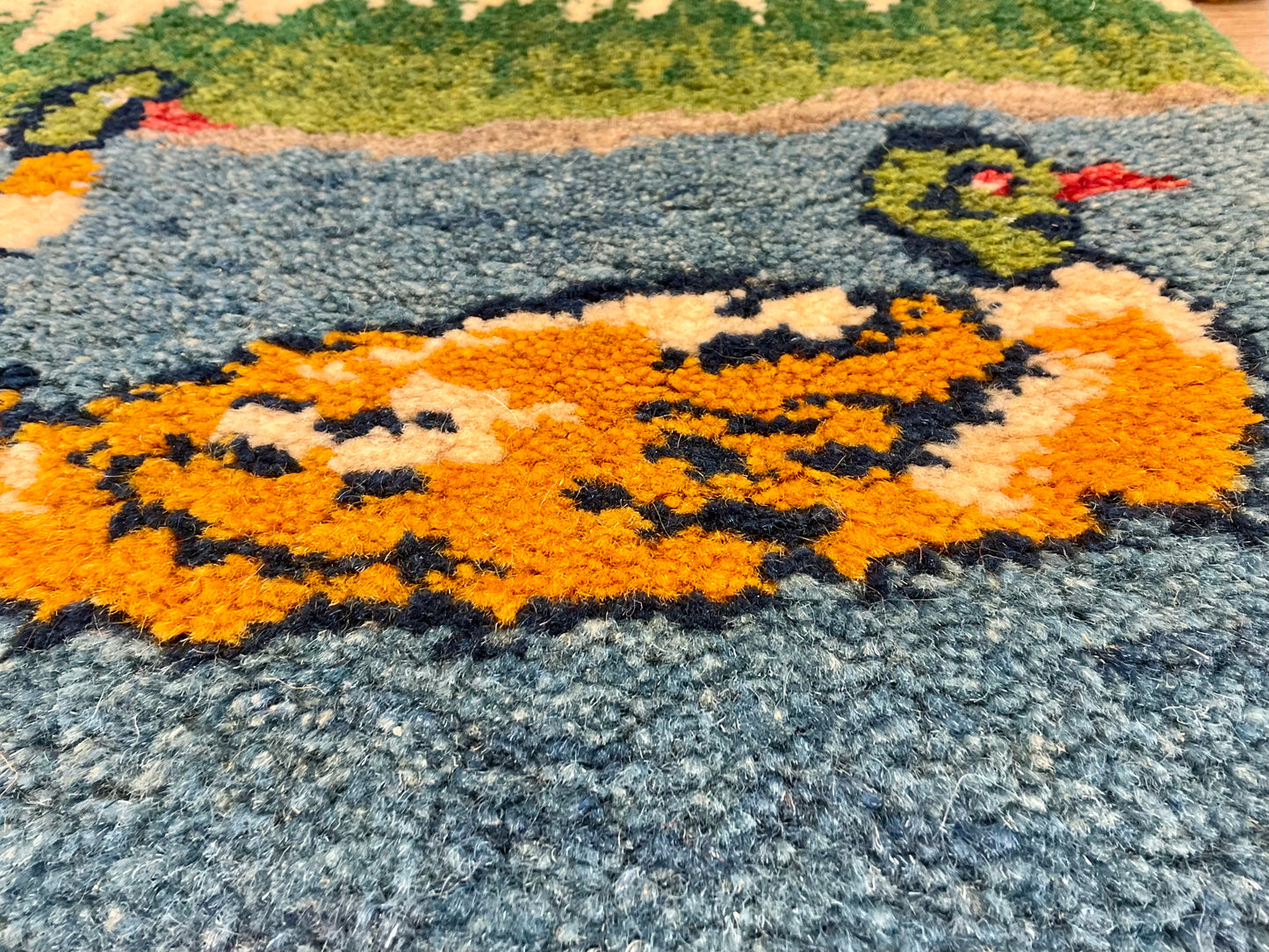 ギャッベ 44cm x 39cm Z827