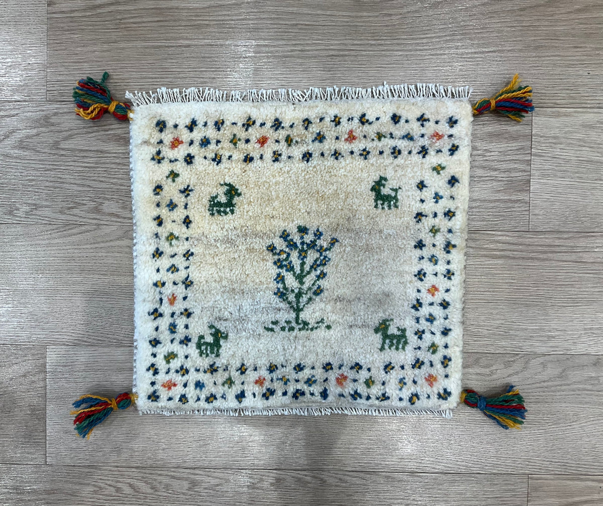 【福岡店】ギャッベ 41cm x 38cm Z3696