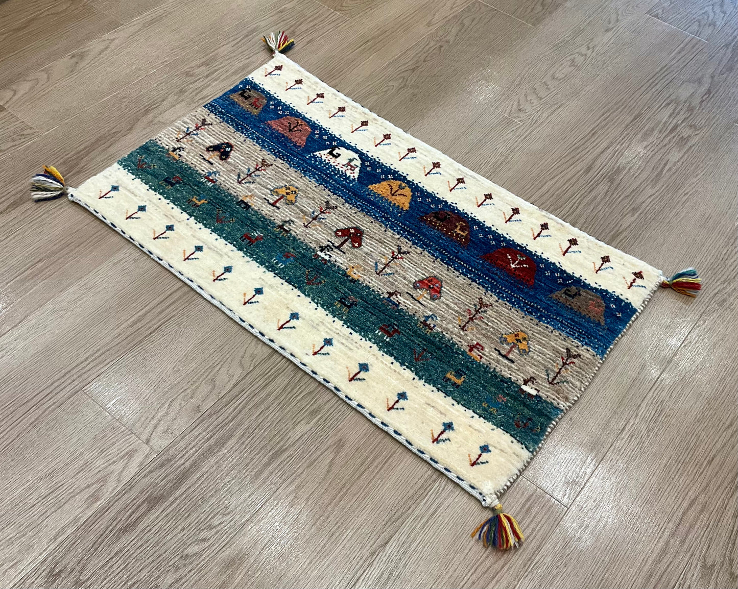 カシュクリ 85cm x 50cm RD10700
