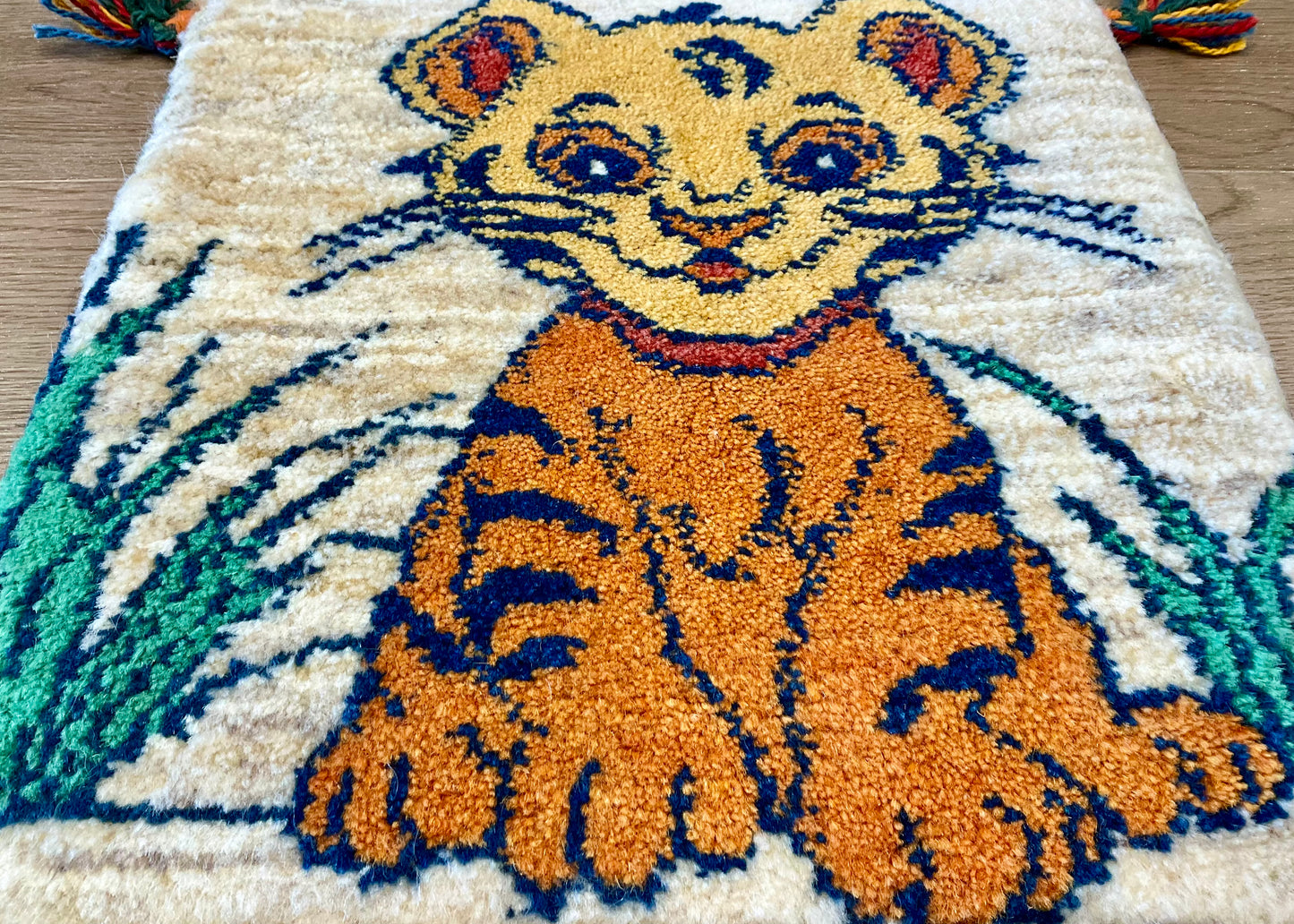 ギャッベ 41cm x 42cm T7589