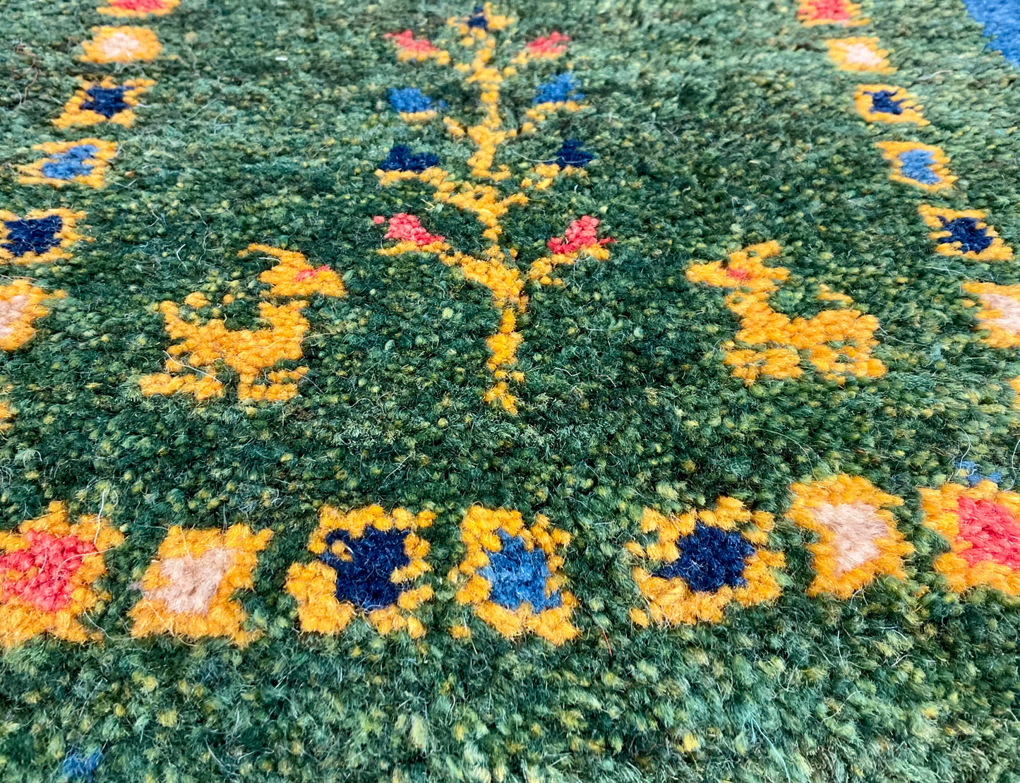 ギャッベ 42cm x 42cm Z786