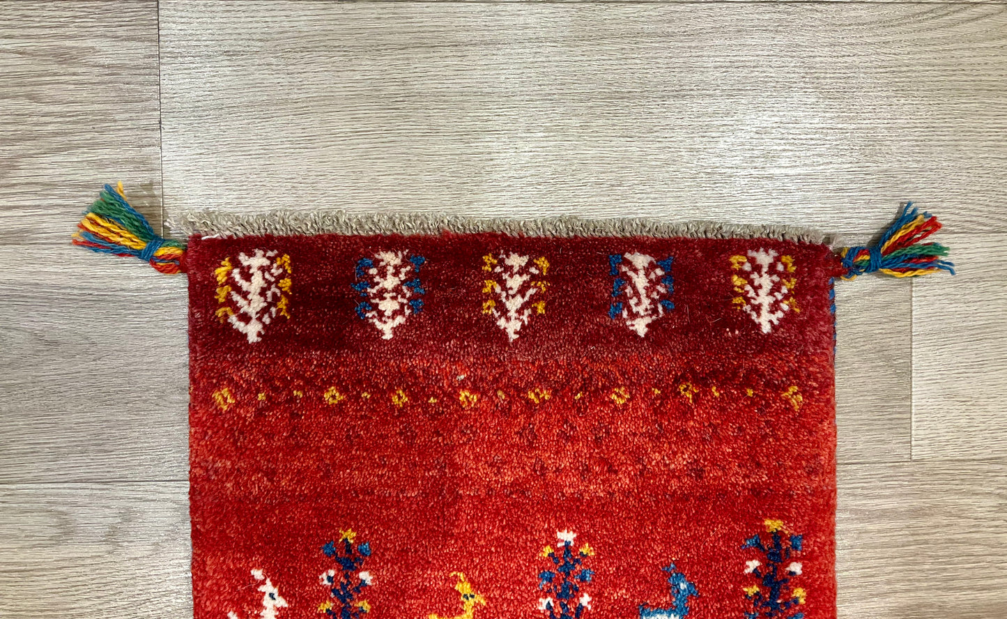 ギャッベ 41cm x 43cm Z2062