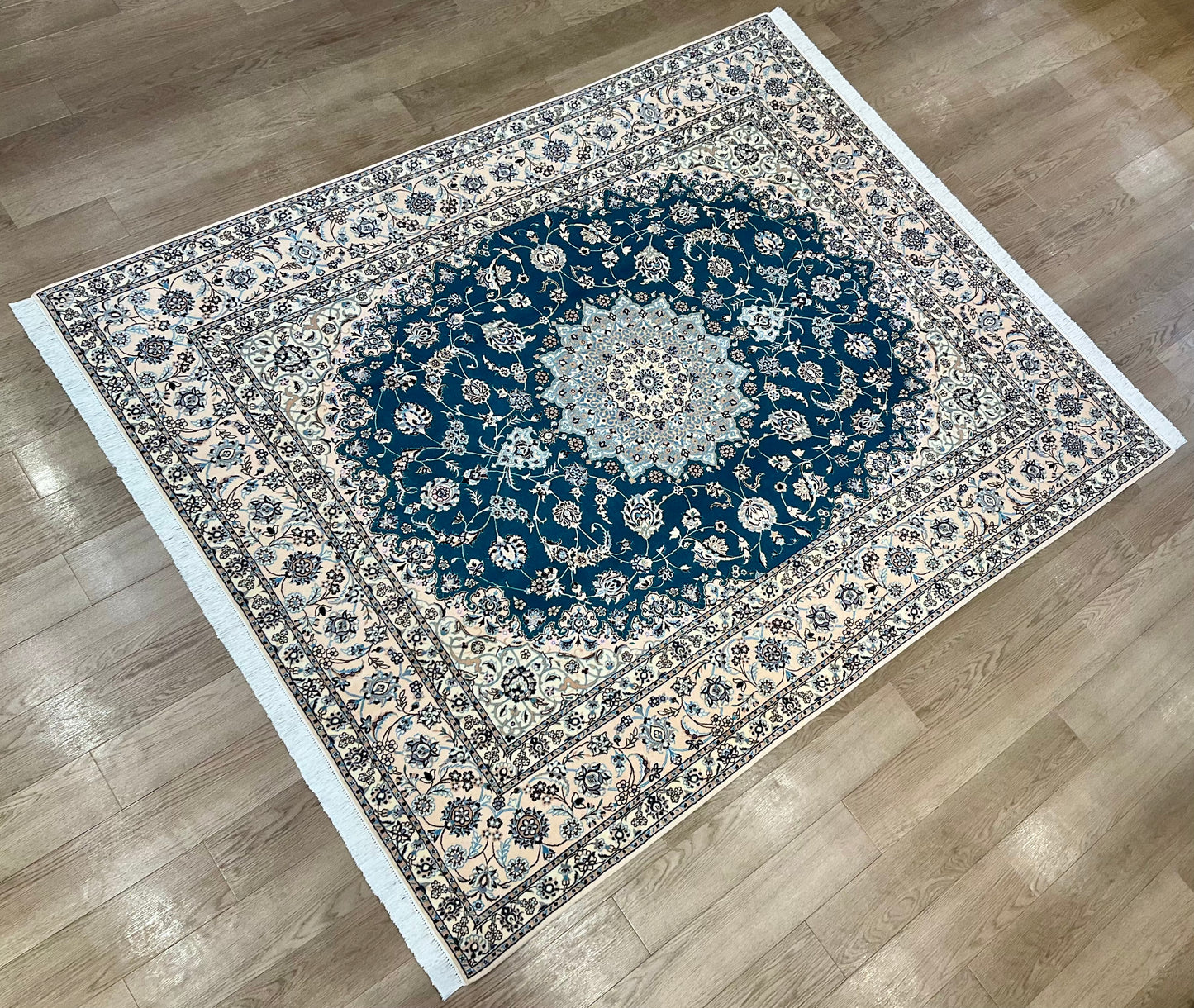 ナインシシラ ハビビアン工房 258cm x 203cm PS9902