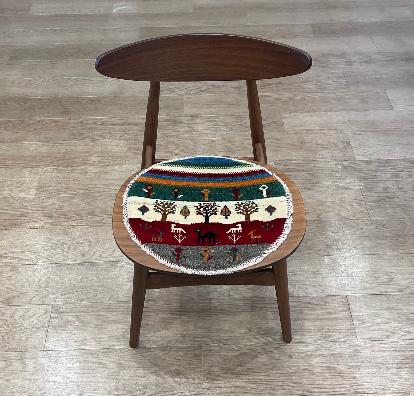 ギャッベ アマレバフト 41cm x 40cm AJ27631