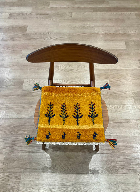 ギャッベ 42cm x 40cm Z996