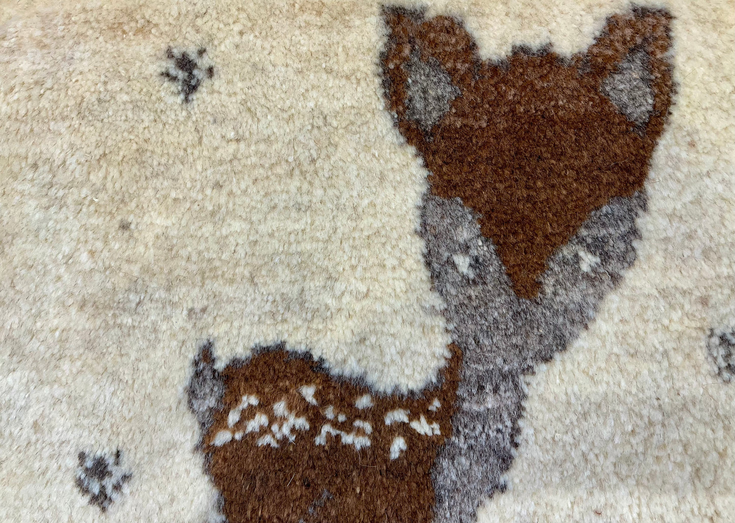 ギャッベ 41cm x 40cm Z1533