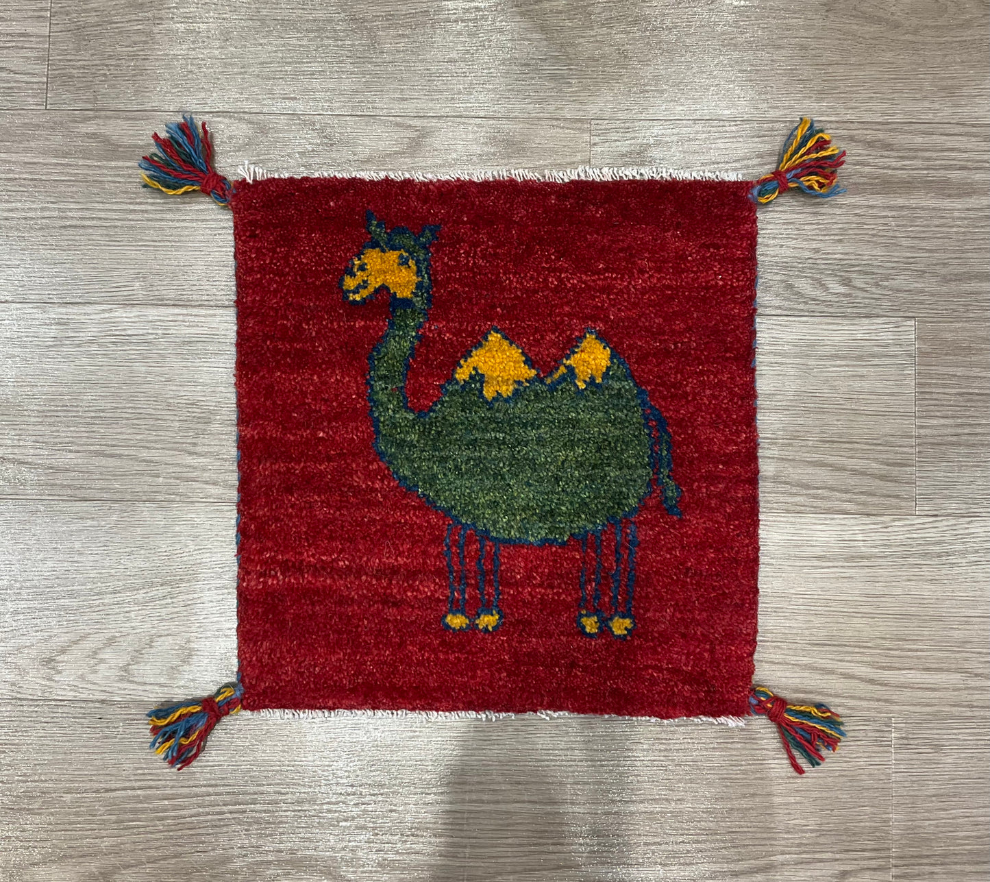 ギャッベ 40cm x 40cm T8384