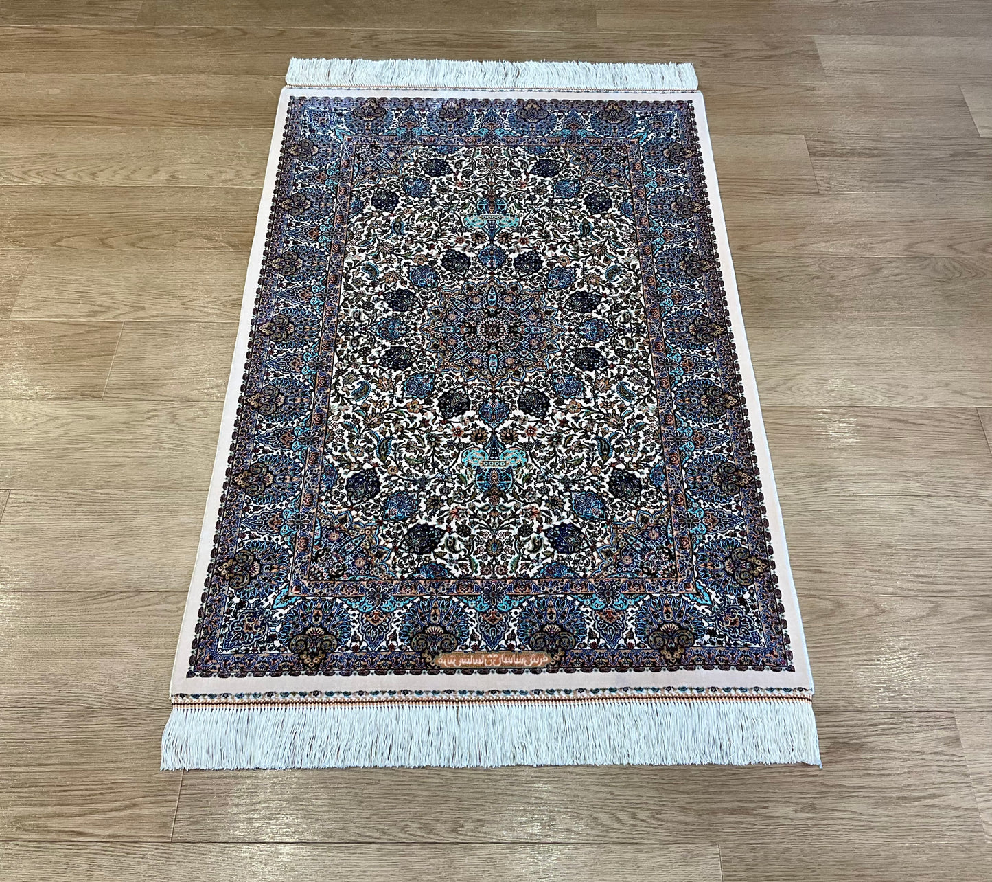 ペルシャンシルク 120cm x 80cm PS10168