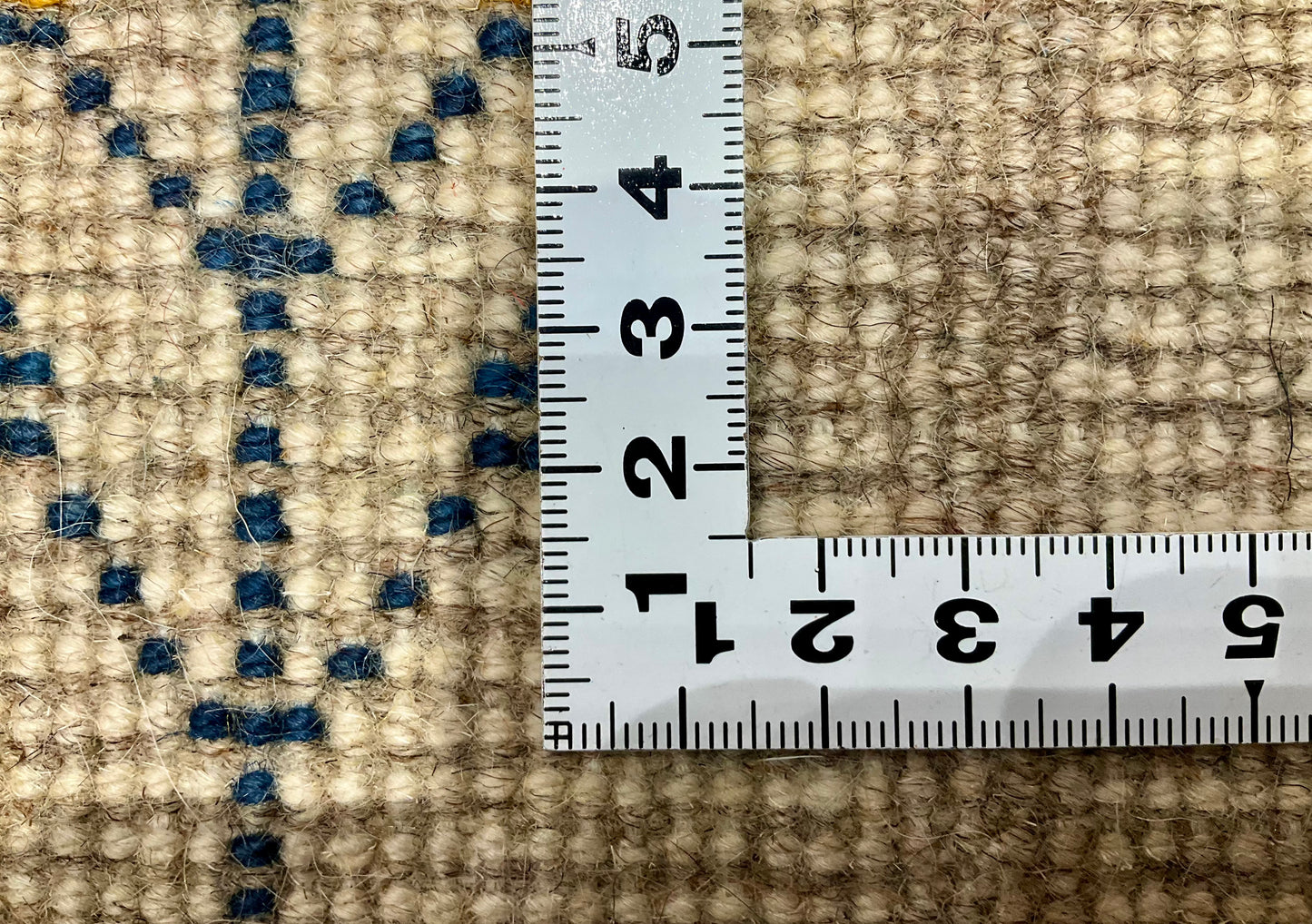 ギャッベ 41cm x 39cm Z1585