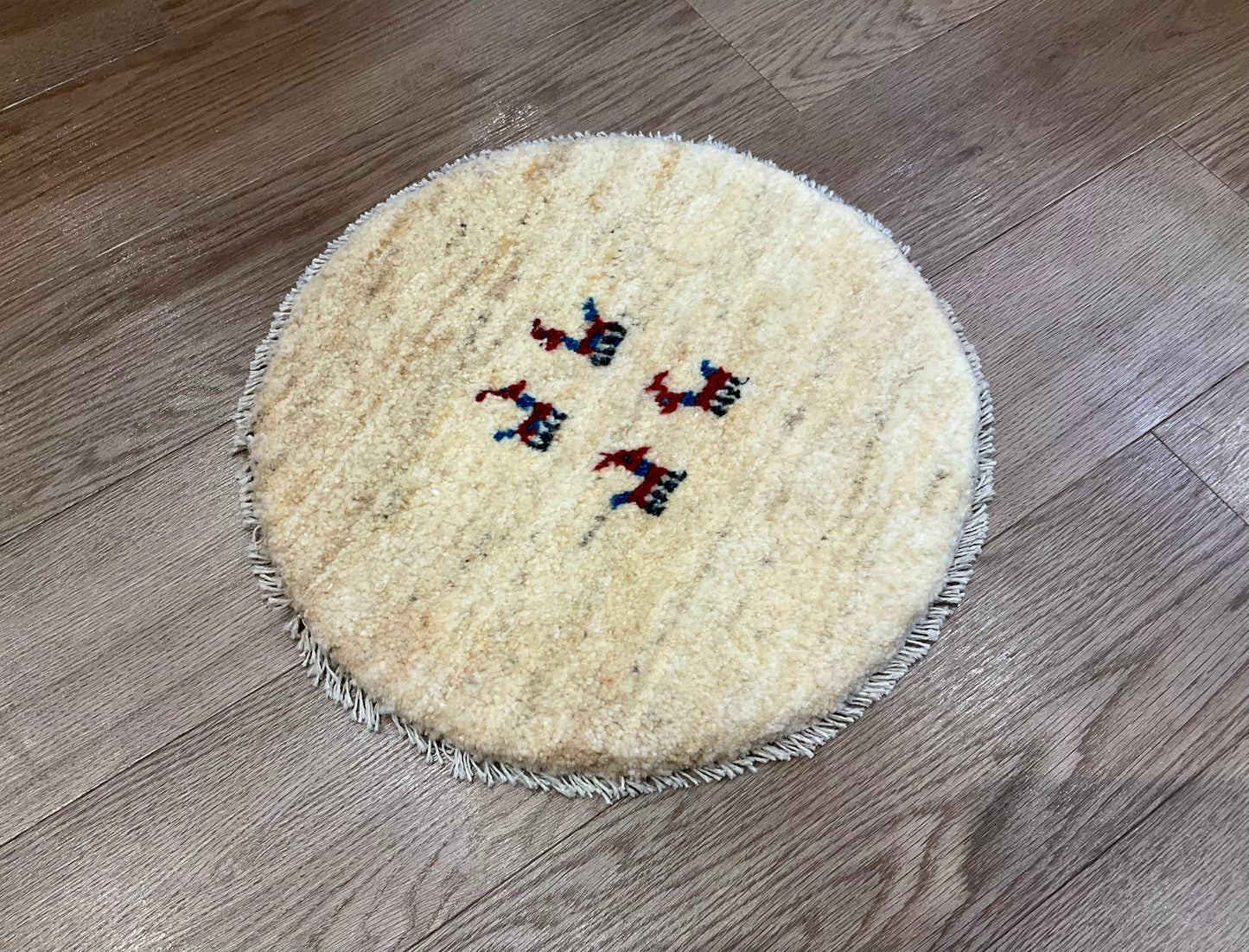 ギャッベ 41cm x 40cm T4457