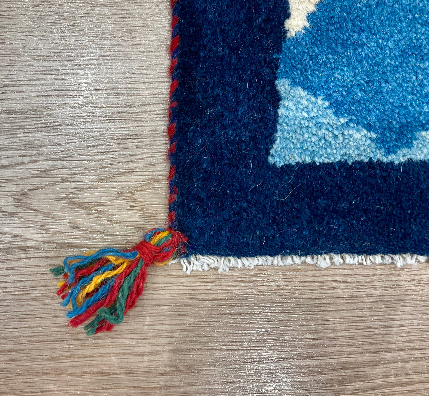 ギャッベ 42cm x 39cm T9981