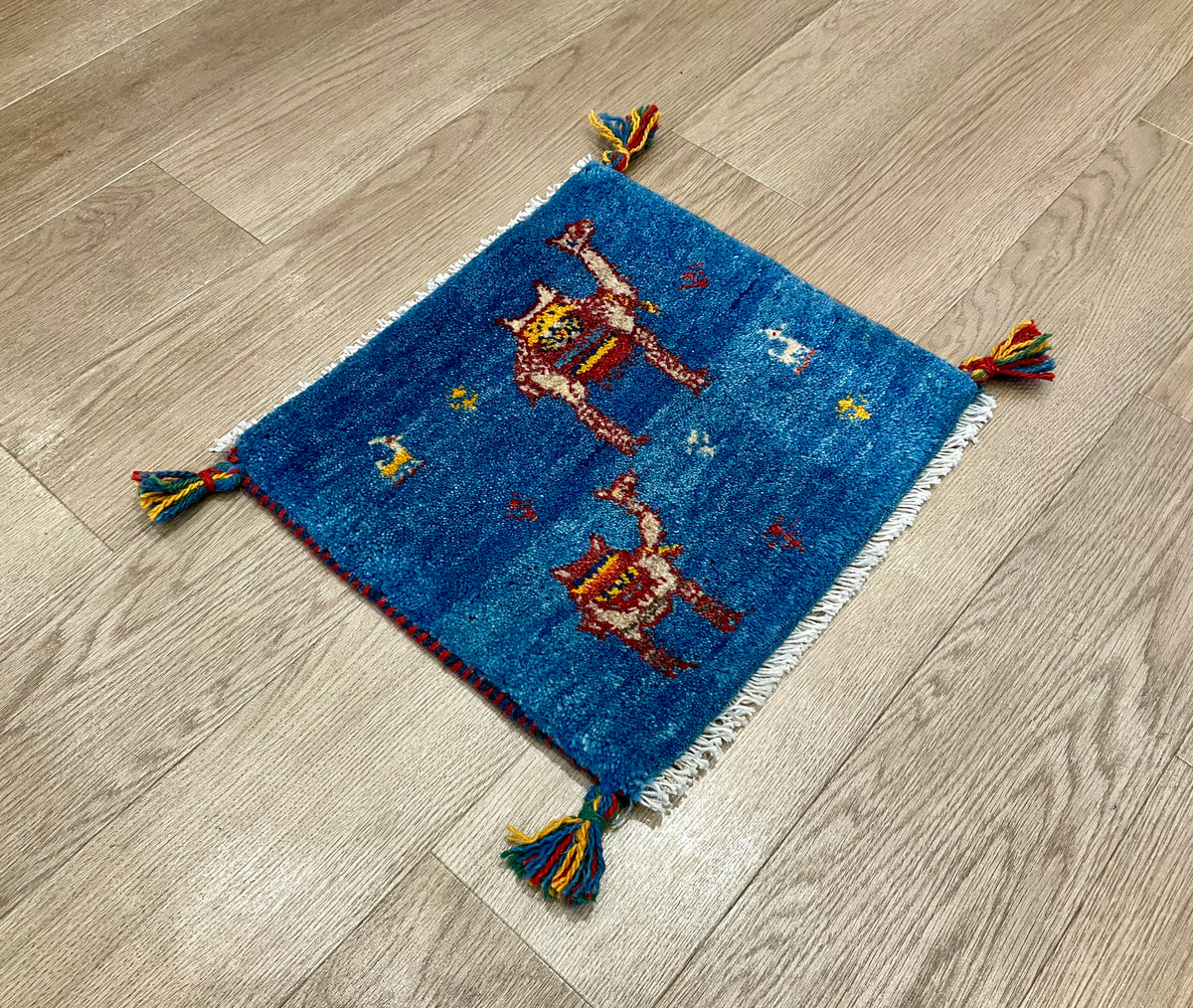 【福岡店】ギャッベ 43cm x 38cm Z3587