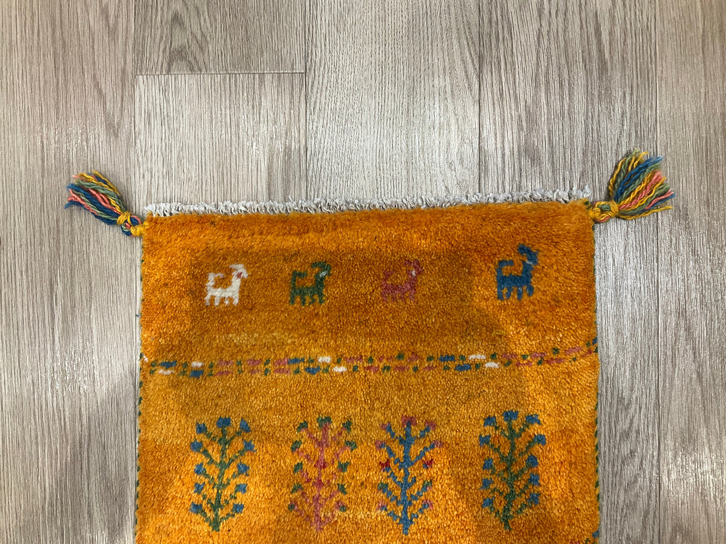 ギャッベ 40cm x 40cm AJ25938