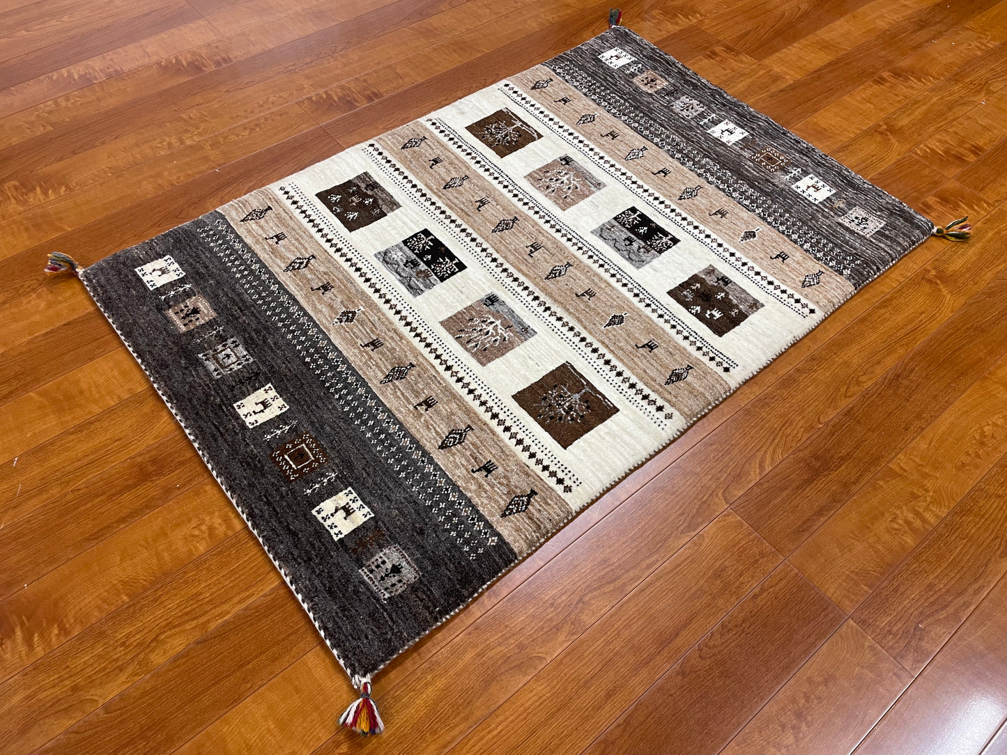 【オンライン限定】カシュクリギャッベ 130cm x 87cm RD13607