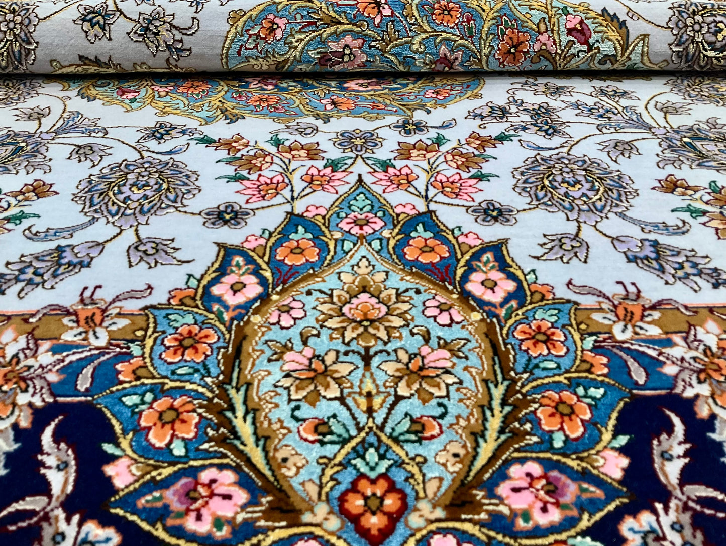 イスファハン ダーバリ工房 220cm x 150cm PS5214