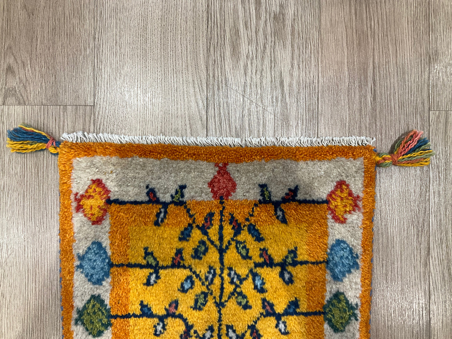 ギャッベ 41cm x 39cm AJ28546
