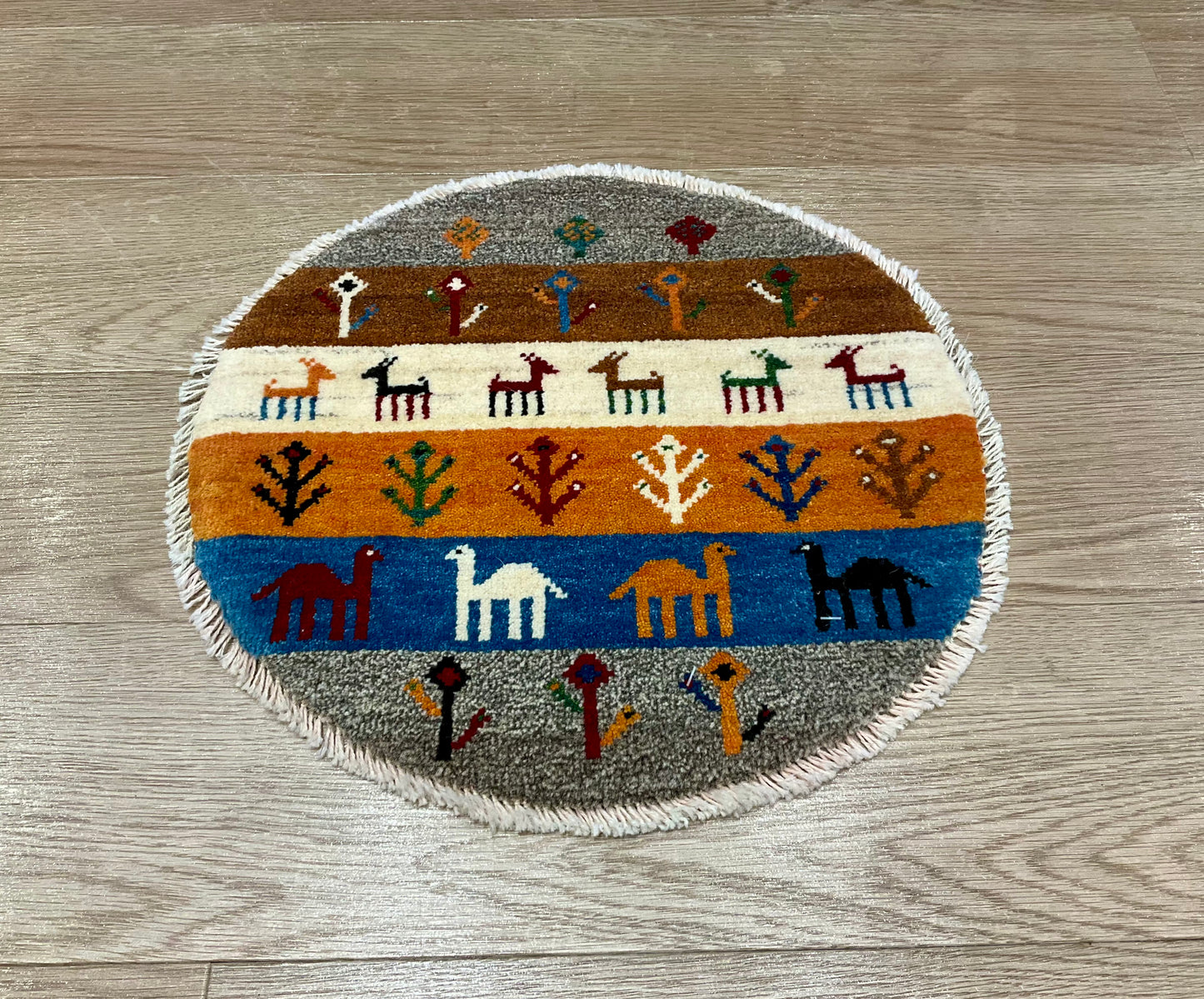 ギャッベ アマレバフト 40cm x 39cm T2185