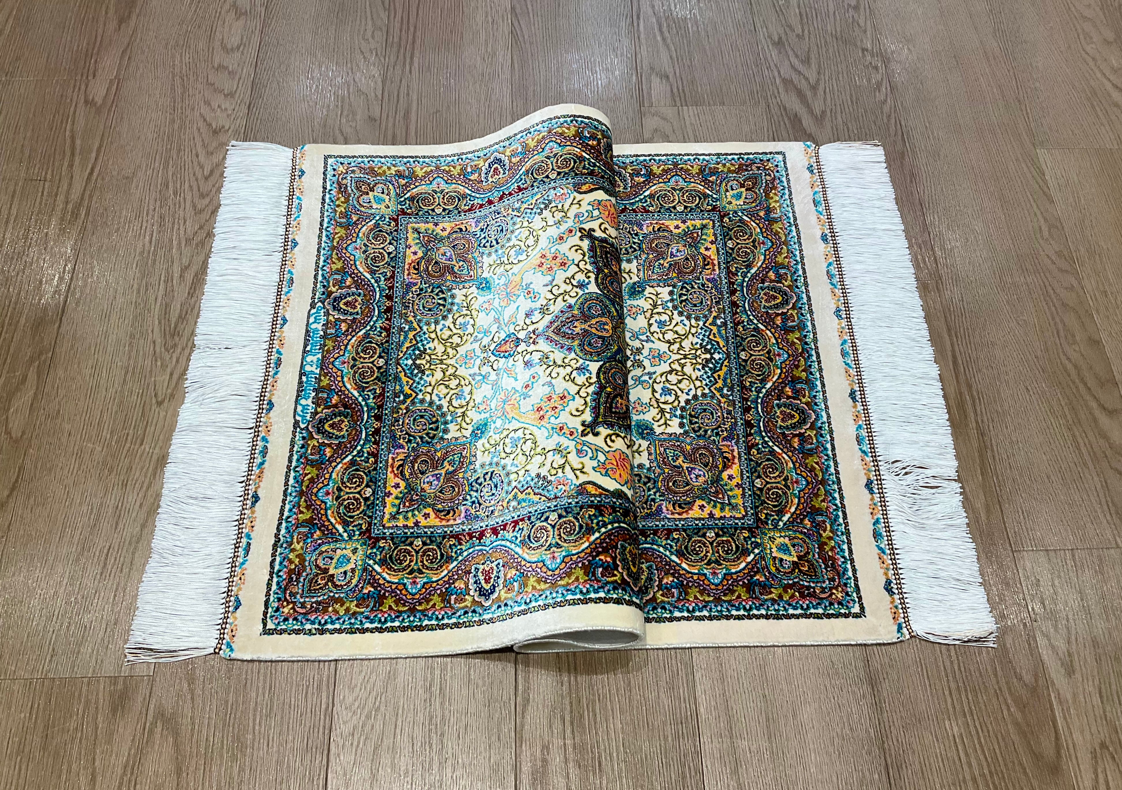 ペルシャンシルク 90cm x 60cm PS10809 – ペルシャ絨毯専門店
