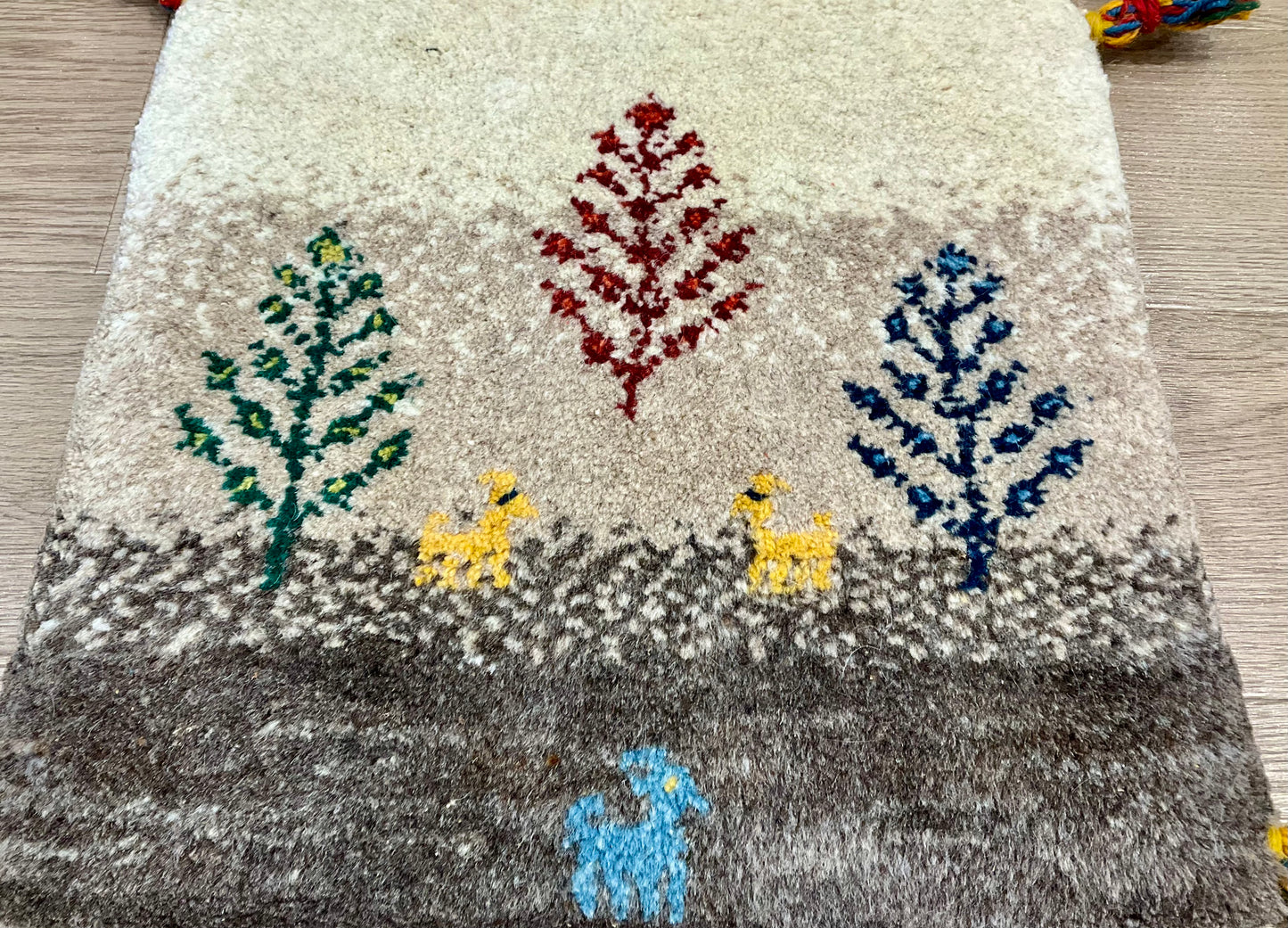 ギャッベ 38cm x 38cm Z145