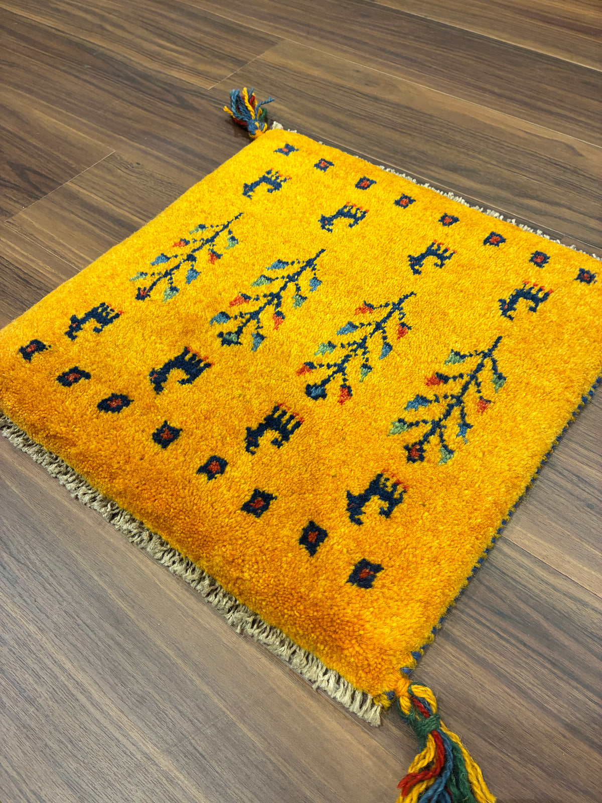 【千葉店】ギャッベ 42cm x 41cm Z2926