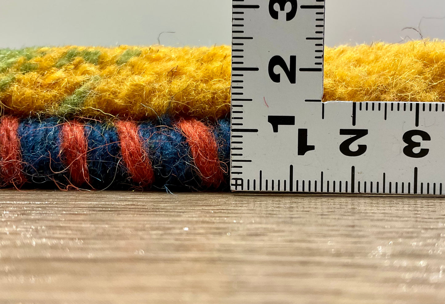 ギャッベ 43cm x 39cm Z803