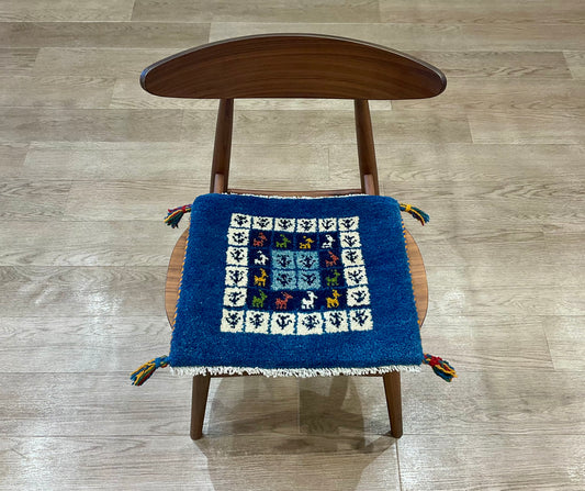 ギャッベ 42cm x 39cm Z810