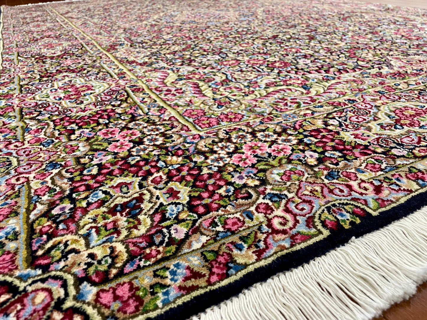 【オンライン限定】ケルマン 232cm x 150cm NT10176