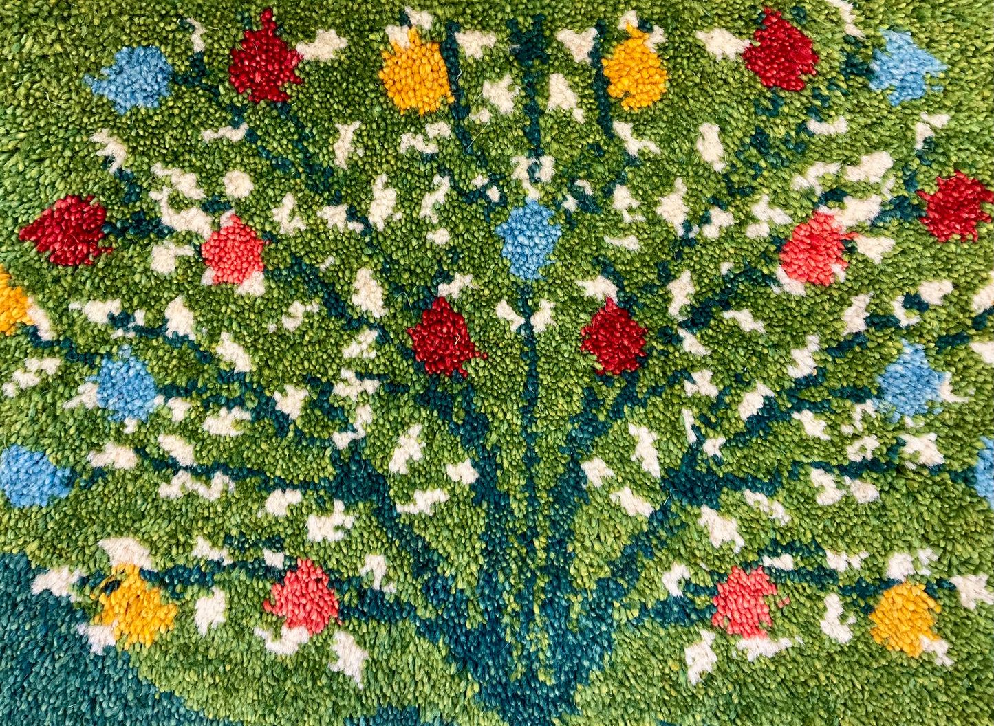 ギャッベ 42cm x 40cm T6323