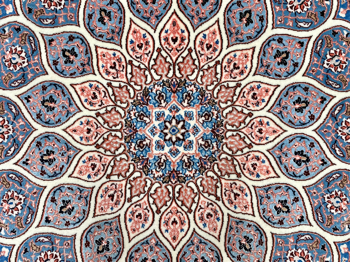 【オンライン限定】ナインシシラ ハビビアン工房 228cm x 148cm PS2740