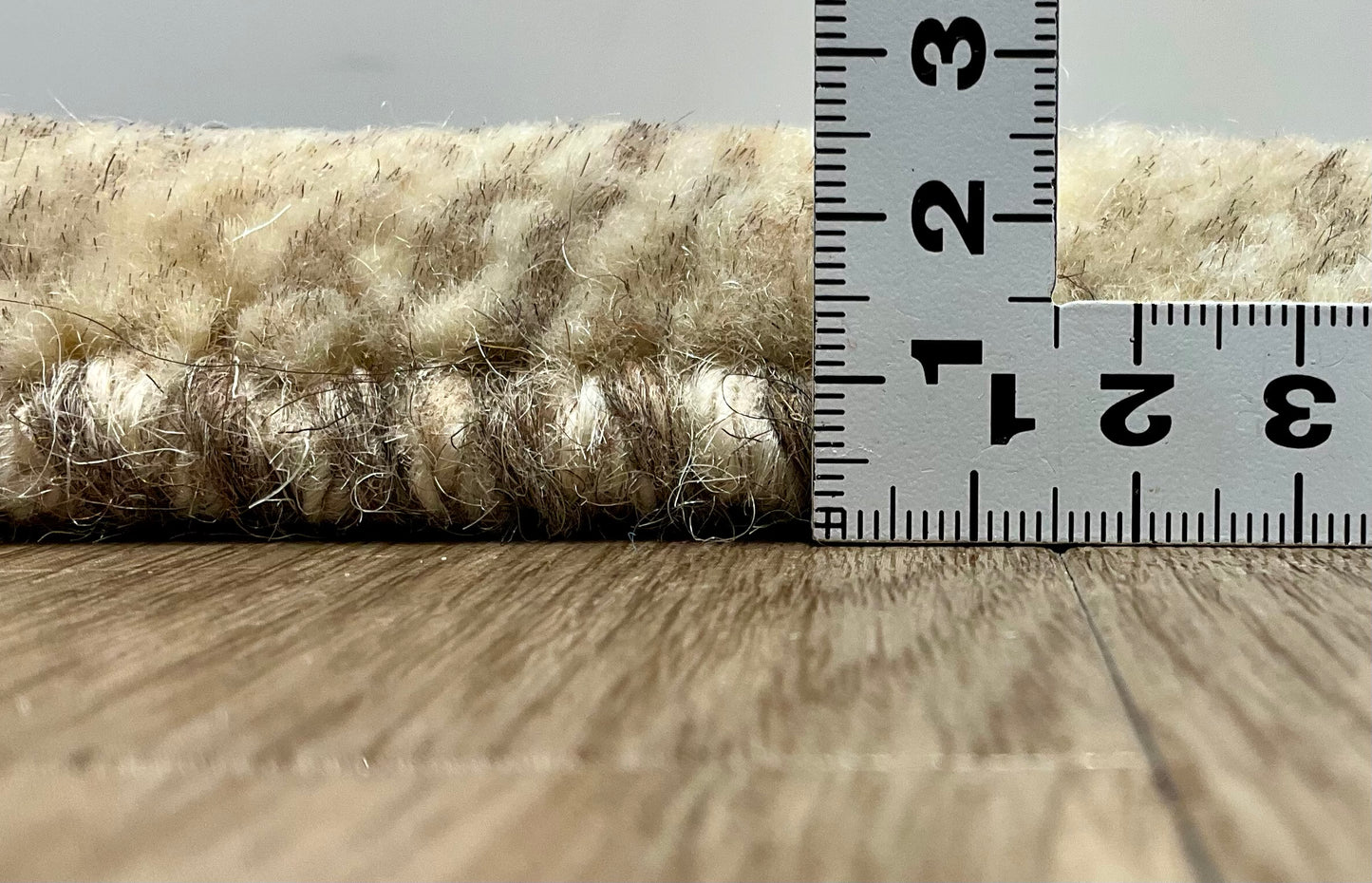 ギャッベ 43cm x 41cm Z1812