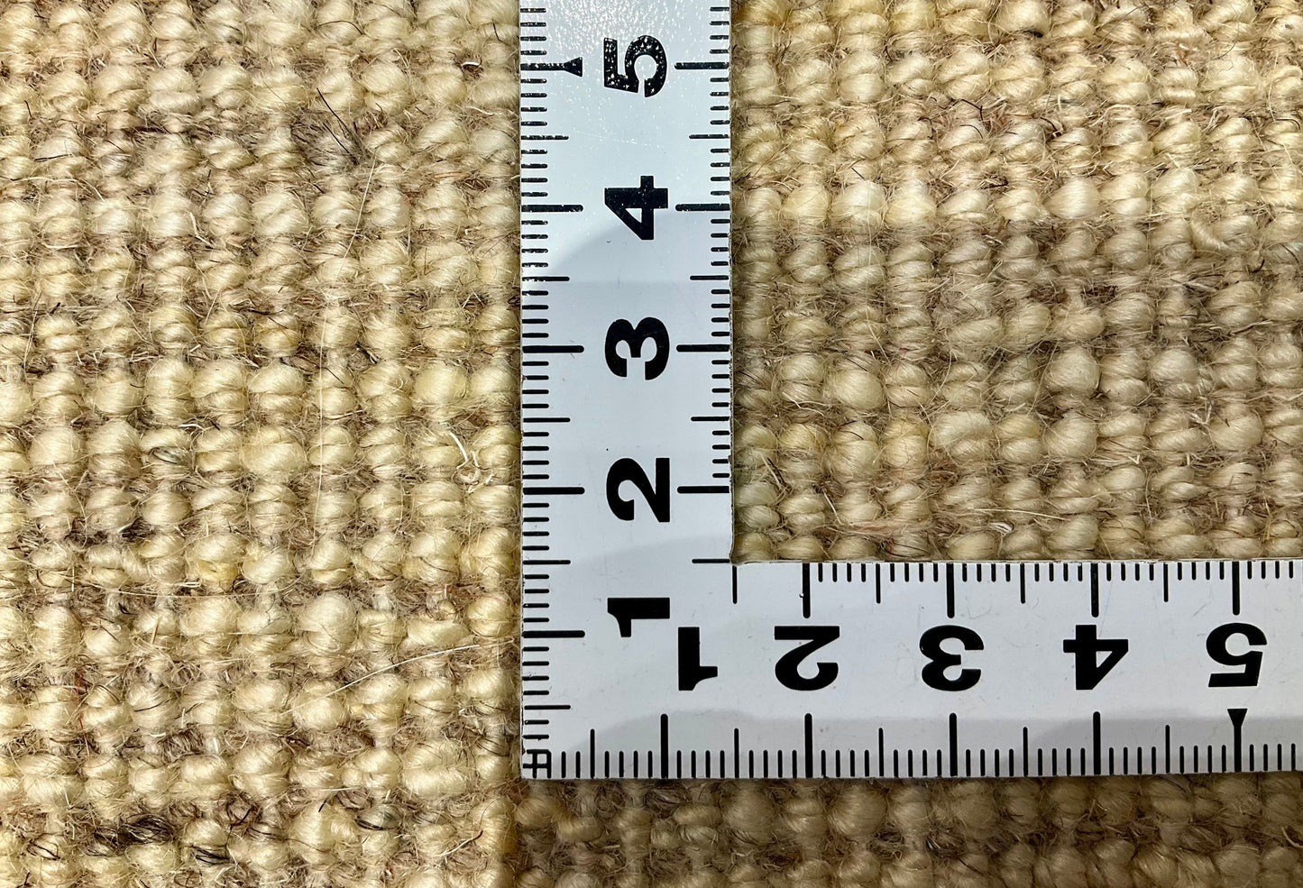 ギャッベ 41cm x 40cm T190