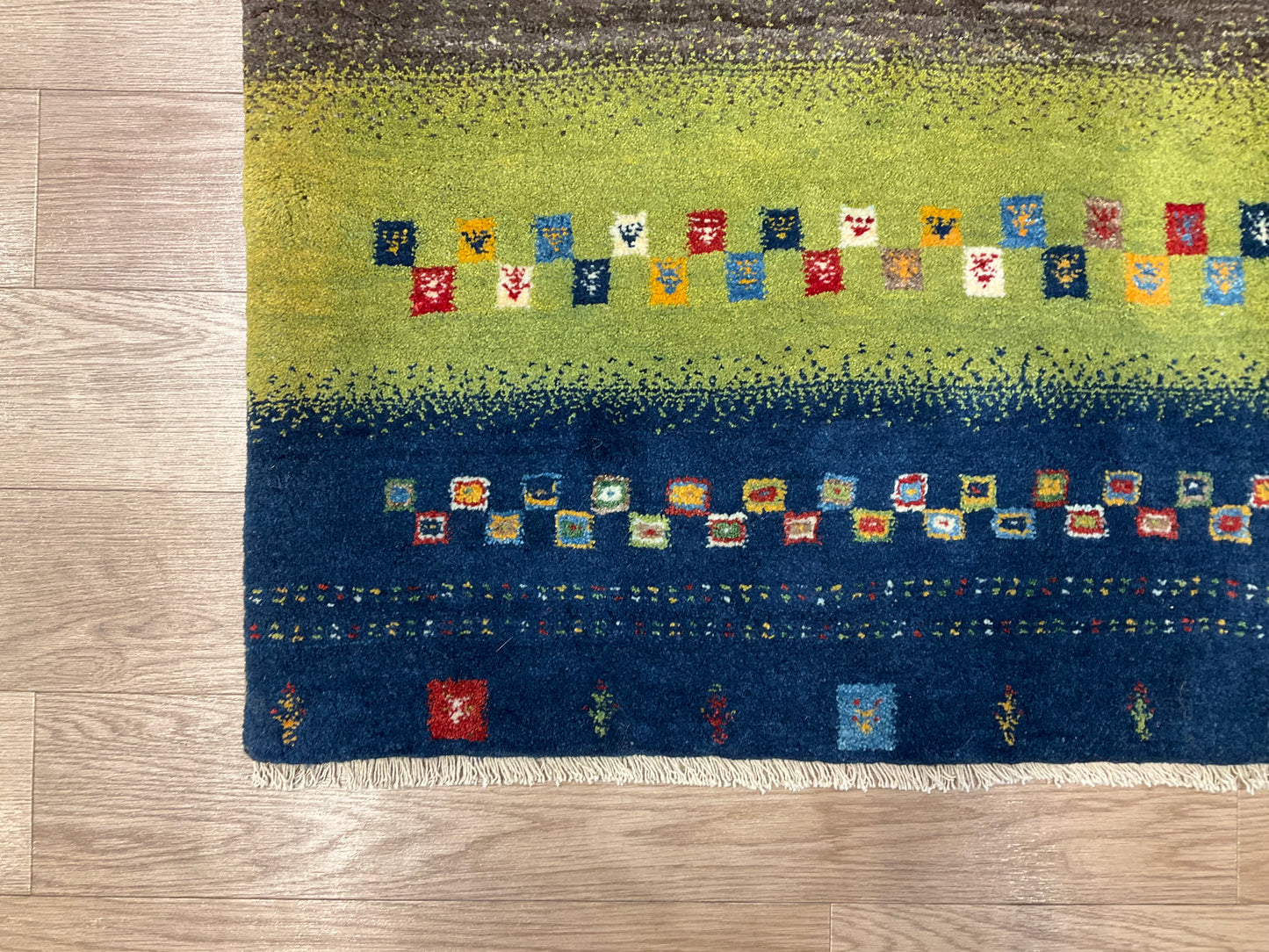 ギャッベ  187cm x 158cm RJ10111