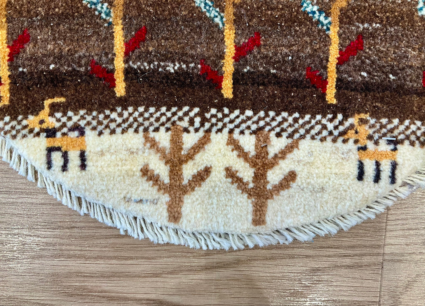 ギャッベ アマレバフト 43cm x 40cm AJ27577
