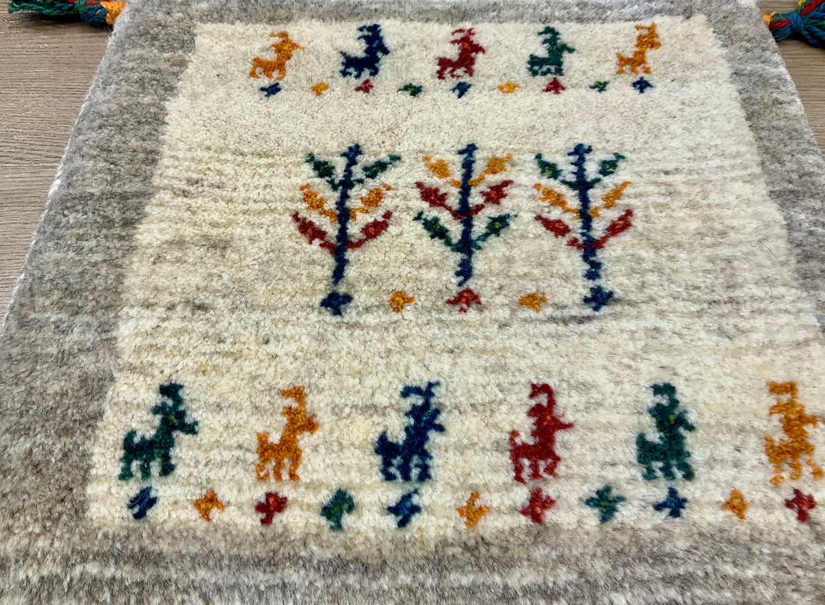 【福岡店】ギャッベ 44cm x 41cm Z3665