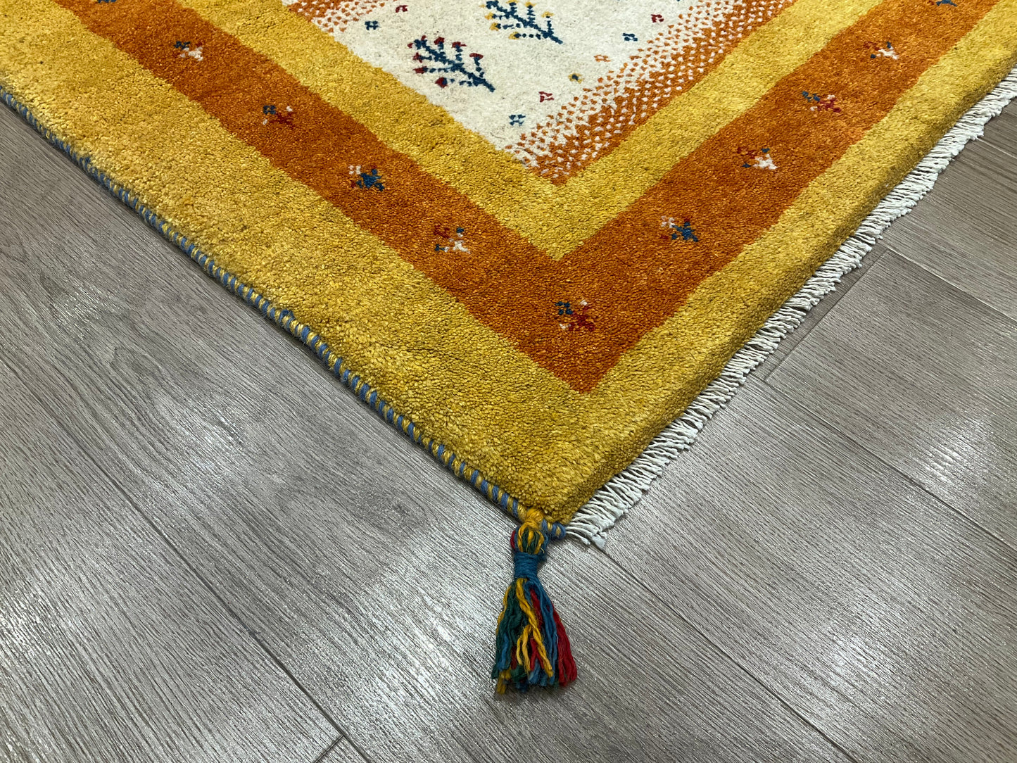 ギャッベ 120cm x 83cm RJ10415