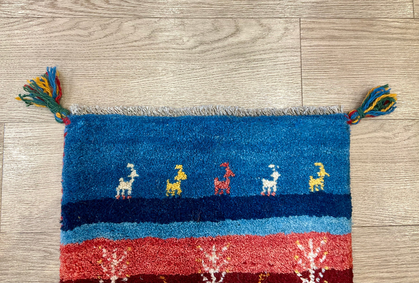 ギャッベ 40cm x 38cm Z90