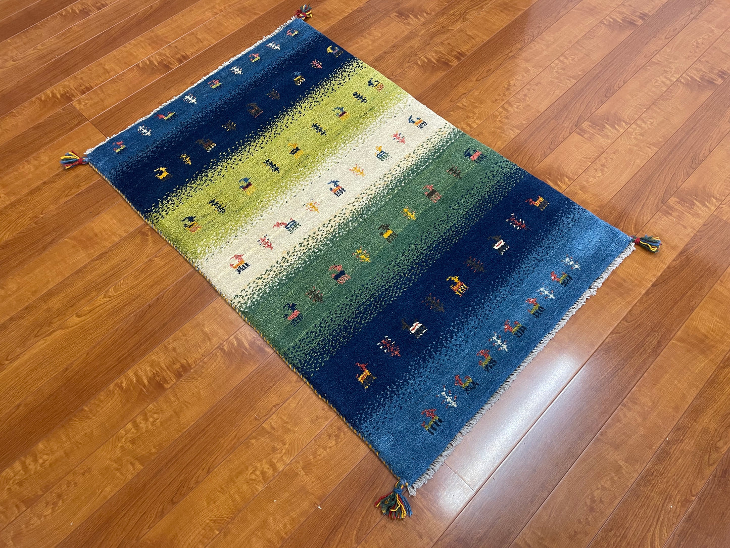 【オンライン限定】ギャッベ 133cm x 80cm RJ11186