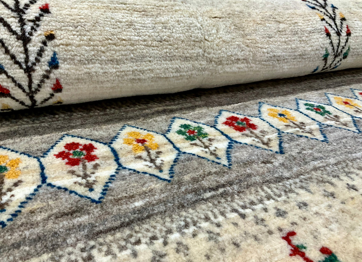 カシュクリギャッベ  210cm x 156cm RJ13172