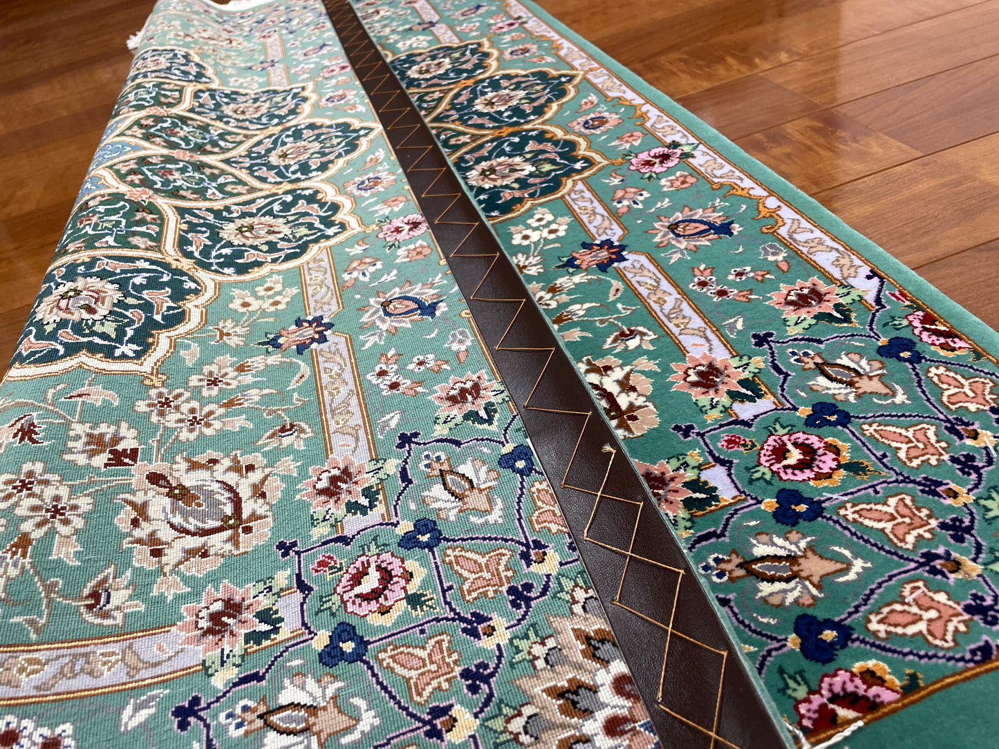 【オンライン限定】イスファハン ラフィーイ工房 126cm x 83cm PS2595